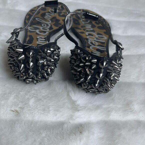 Sam Edelman Black patent &soft leather thong sandals spikes& Jewels accent SZ7.5 - Picture 6 of 11